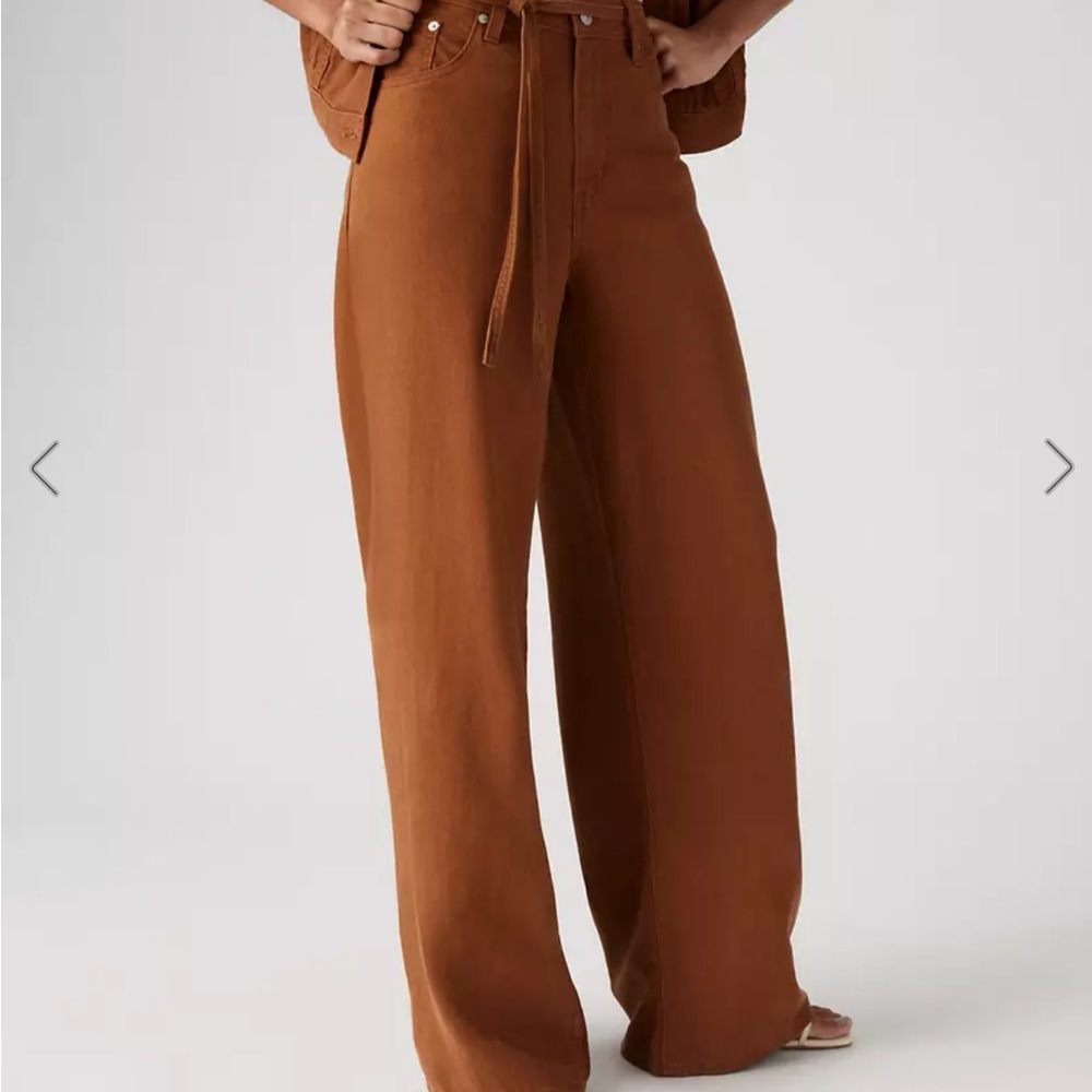Levi's Wide-Leg High-Rise Pants in Rust Brown